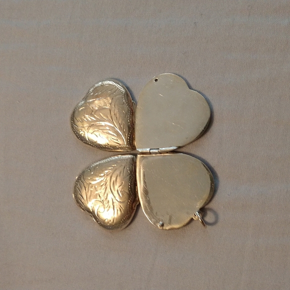 💖 Sterling Silver Heart Locket - Picture 5 of 8